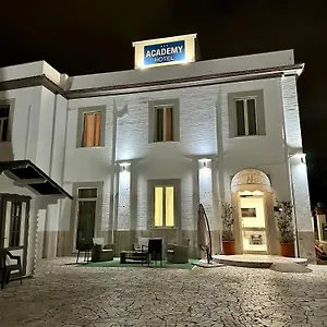 فندق Academy, فيوميتشينو