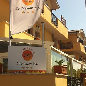 3* מלון La Maison Jolie